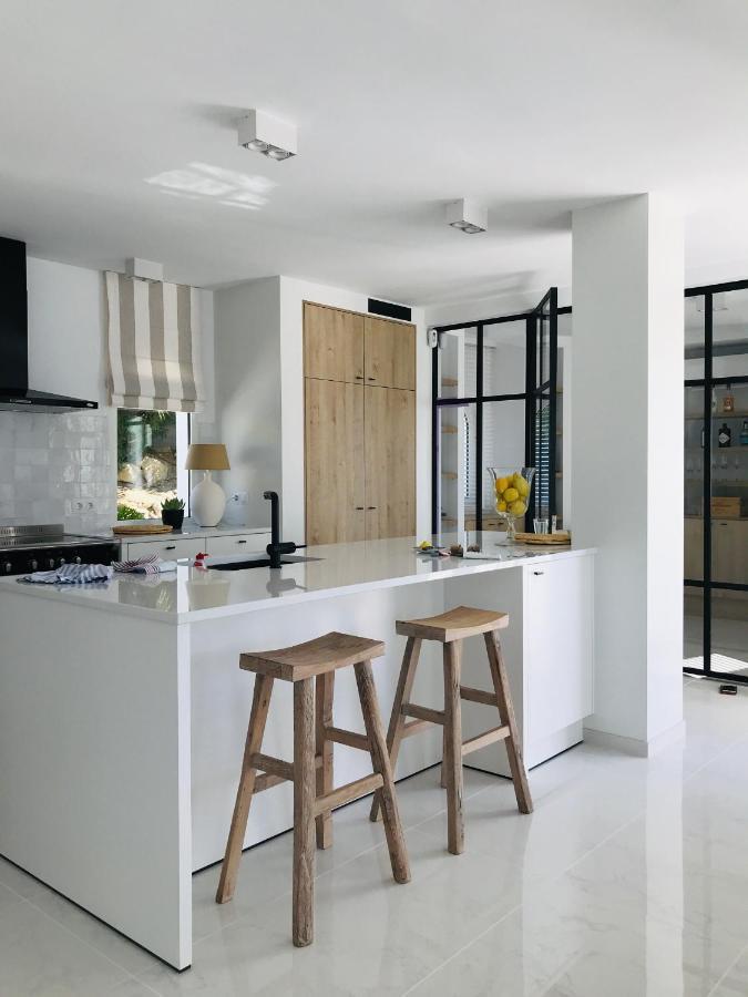 Frontline Villa, Five Star Deluxe El Campello Eksteriør bilde