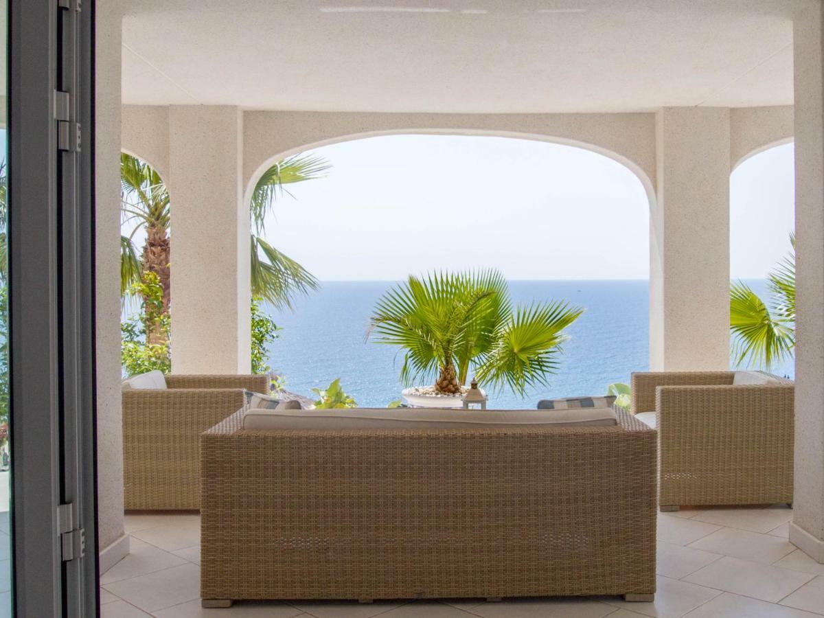 Frontline Villa, Five Star Deluxe El Campello Eksteriør bilde